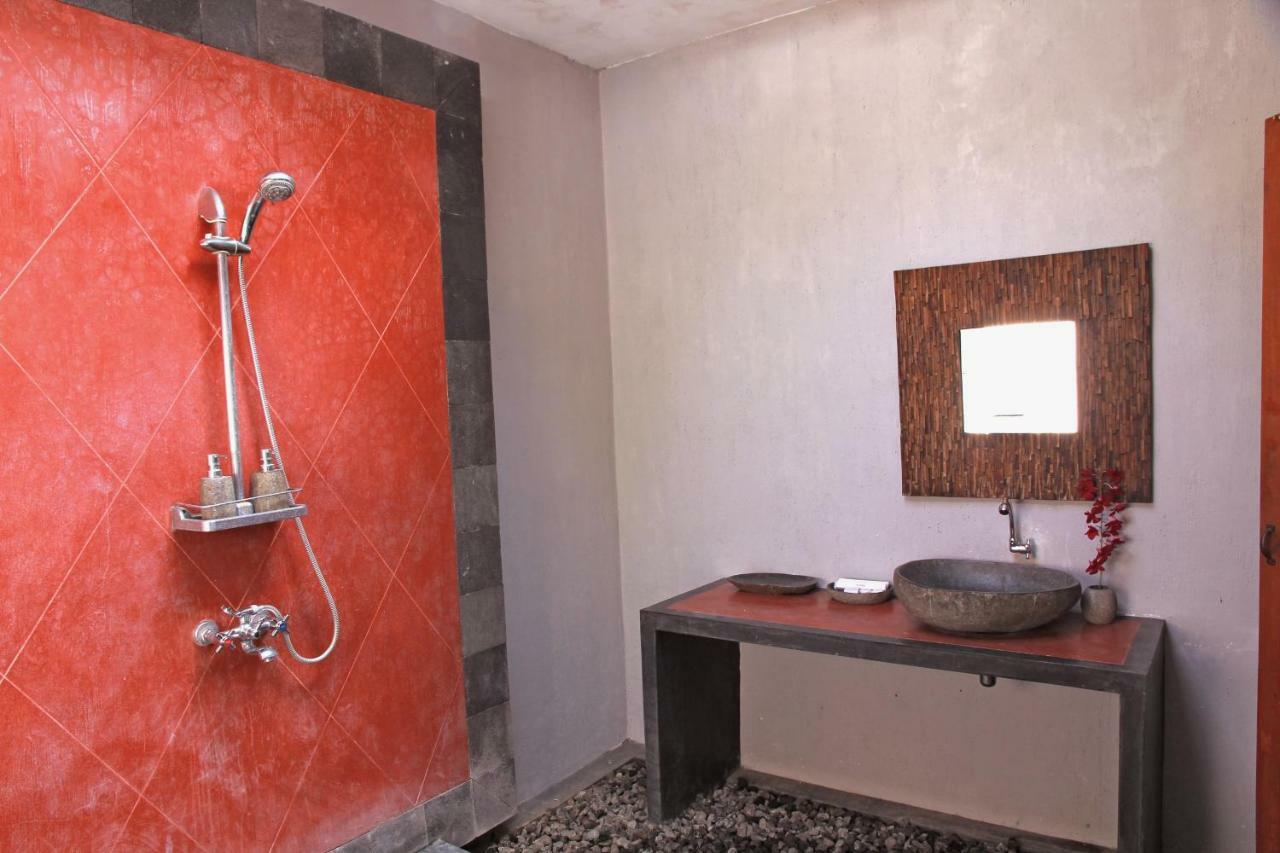 Ndalem Mj Homestay Джок'якарта Екстер'єр фото